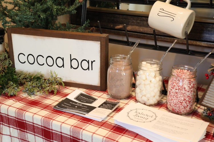 cocoa-bar-holiday-decor